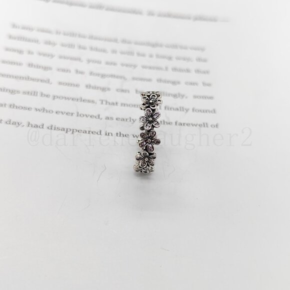 Pandora Daisy Flower Ring - Picture 6 of 7